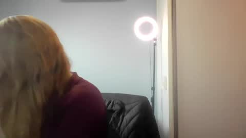 Anny online show from August 3, 10:54 am