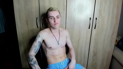 Snapshot of crazybottom99 chatting on March 7, 6:22 pm Alex online show from March 7, 6:22 pm