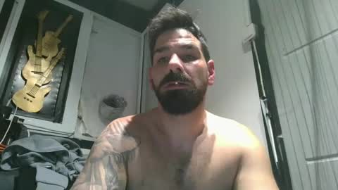 Snapshot of crazycouple1011 chatting on January 27, 11:33 pm funcouple online show from January 27, 11:33 pm