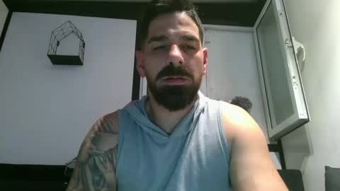 Snapshot of crazycouple1011 chatting on February 1, 11:58 pm funcouple online show from February 1, 11:58 pm