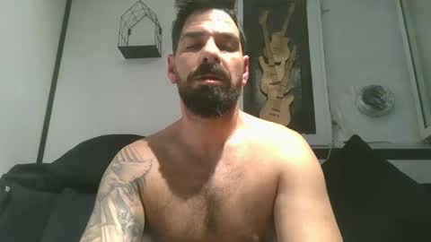 Snapshot of crazycouple1011 chatting on February 14, 1:45 am funcouple online show from February 14, 1:45 am