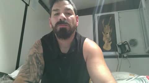 Snapshot of crazycouple1011 chatting on October 8, 3:04 am funcouple online show from October 8, 3:04 am