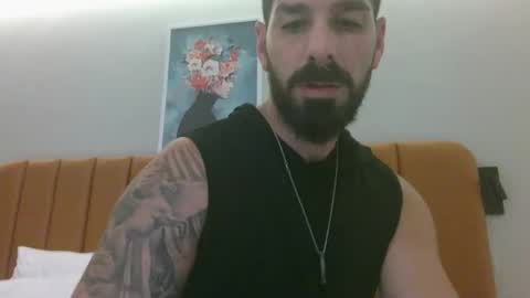 Snapshot of crazycouple1011 chatting on October 29, 12:40 pm funcouple online show from October 29, 12:40 pm