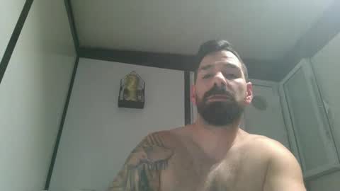 Snapshot of crazycouple1011 chatting on February 6, 11:30 pm funcouple online show from February 6, 11:30 pm