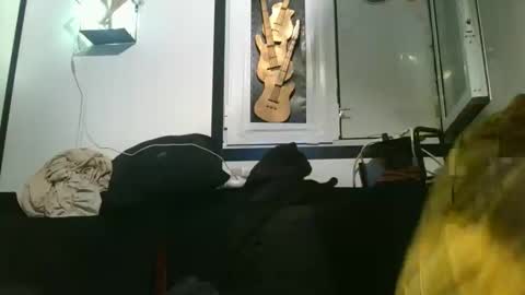 Snapshot of crazycouple1011 chatting on March 25, 10:05 pm funcouple online show from March 25, 10:05 pm