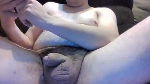 Snapshot of crazydog3690 chatting on December 12, 2:48 am crazydog3690 online show from December 12, 2:48 am