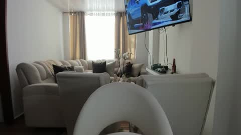 Snapshot of crazygirlsweet chatting on November 4, 4:17 pm LAURA online show from November 4, 4:17 pm