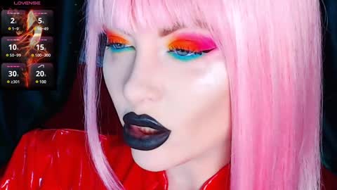 Snapshot of crazypinkyball chatting on January 17, 11:49 am Roxy online show from January 17, 11:49 am