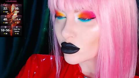 Snapshot of crazypinkyball chatting on February 4, 12:44 pm Roxy online show from February 4, 12:44 pm