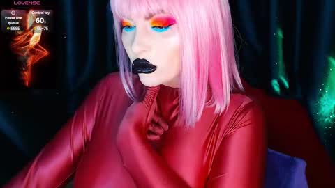 Snapshot of crazypinkyball chatting on February 15, 1:38 pm Roxy online show from February 15, 1:38 pm