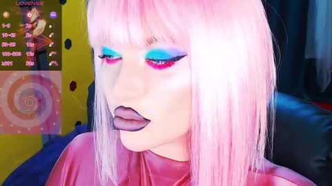 Snapshot of crazypinkyball chatting on September 20, 4:41 pm Roxy online show from September 20, 4:41 pm