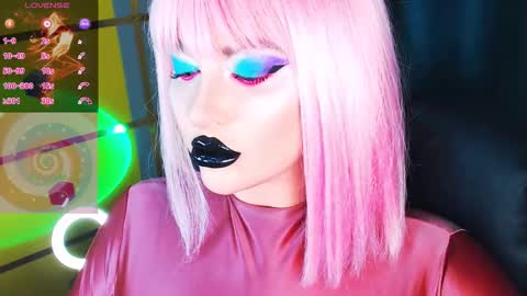 Snapshot of crazypinkyball chatting on September 26, 2:54 pm Roxy online show from September 26, 2:54 pm