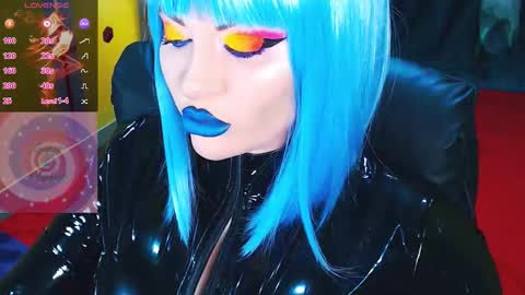 Snapshot of crazypinkyball chatting on October 25, 2:02 pm Roxy online show from October 25, 2:02 pm