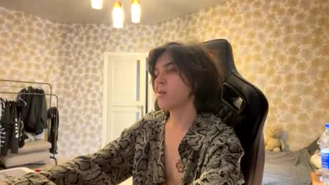 skinnybimmy online show from June 2, 1:13 pm