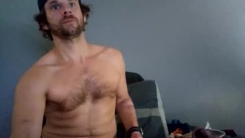 Snapshot of crazysweatyfun chatting on November 30, 2:54 pm Sean online show from November 30, 2:54 pm