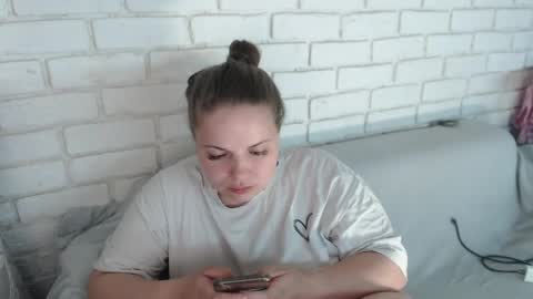 Crazyy Girl  online show from May 3, 2:45 pm