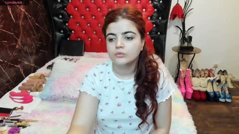 Snapshot of crazzy_pussy chatting on February 2, 10:49 pm Ana  online show from February 2, 10:49 pm