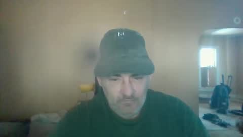 Snapshot of cre9876 chatting on November 11, 6:30 pm alway horny online show from November 11, 6:30 pm