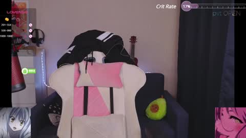 Snapshot of creammeow chatting on December 9, 8:00 am Alina online show from December 9, 8:00 am