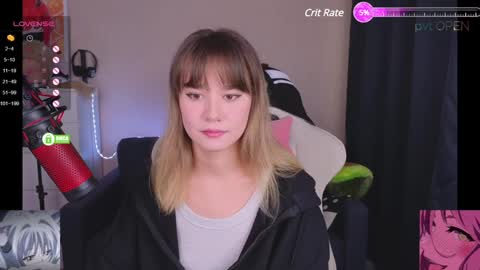 Snapshot of creammeow chatting on December 18, 6:53 am Alina online show from December 18, 6:53 am