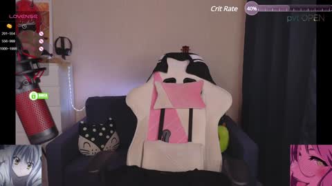 Snapshot of creammeow chatting on December 19, 6:12 am Alina online show from December 19, 6:12 am