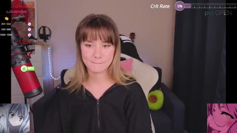 Snapshot of creammeow chatting on December 19, 9:18 am Alina online show from December 19, 9:18 am