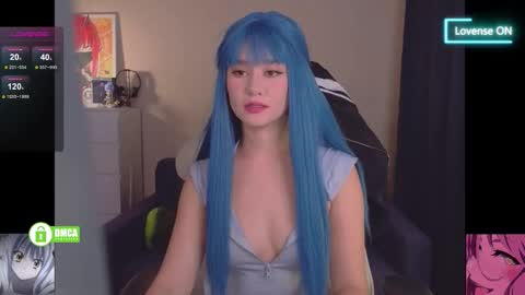 Snapshot of creammeow chatting on October 13, 2:11 am Alina online show from October 13, 2:11 am