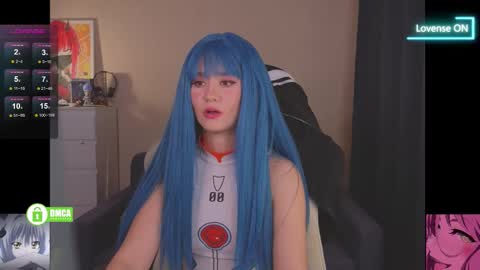 Snapshot of creammeow chatting on November 6, 2:23 am Alina online show from November 6, 2:23 am