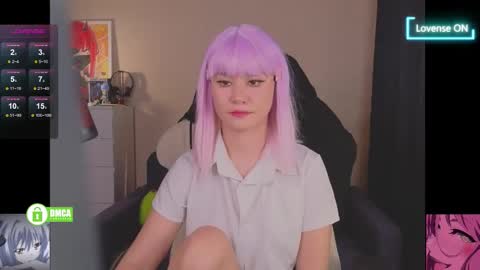 Snapshot of creammeow chatting on December 2, 3:01 am Alina online show from December 2, 3:01 am