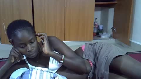 creamy_pussie online show from March 25, 10:16 pm