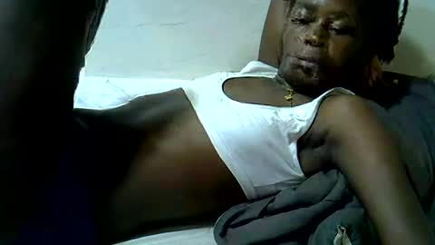 Snapshot of creamy_pussie chatting on June 12, 9:41 am creamy_pussie online show from June 12, 9:41 am