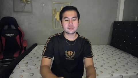 Snapshot of creamynow chatting on December 19, 3:52 pm BareCreamyCum online show from December 19, 3:52 pm