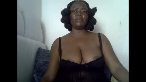 Snapshot of creamypussyxx chatting on May 10, 4:01 pm creamypussyxx online show from May 10, 4:01 pm
