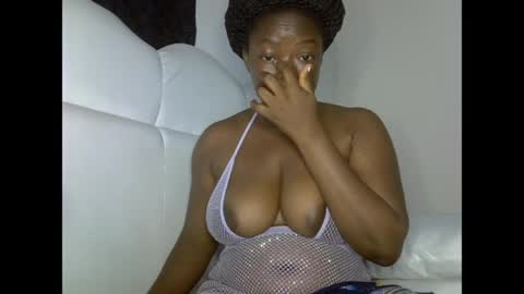 Snapshot of creamypussyxx chatting on May 31, 7:04 am creamypussyxx online show from May 31, 7:04 am