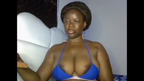 Snapshot of creamypussyxx chatting on June 28, 6:52 am creamypussyxx online show from June 28, 6:52 am