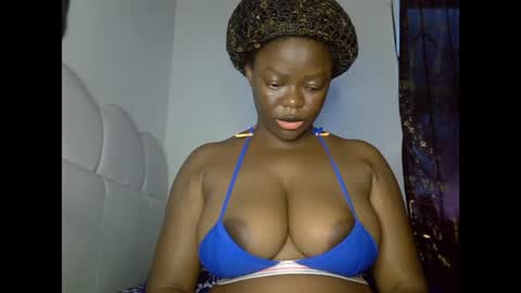 Snapshot of creamypussyxx chatting on July 1, 11:12 am creamypussyxx online show from July 1, 11:12 am
