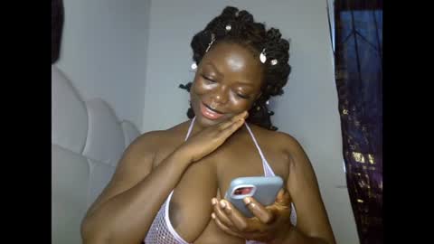 Snapshot of creamypussyxx chatting on July 20, 9:56 am creamypussyxx online show from July 20, 9:56 am