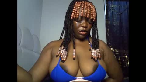 Snapshot of creamypussyxx chatting on August 4, 8:39 am creamypussyxx online show from August 4, 8:39 am