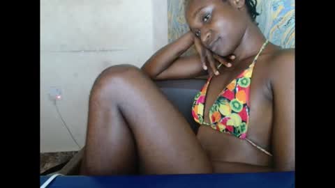 Snapshot of creamyxsugar chatting on September 27, 6:40 am creamyxsugar online show from September 27, 6:40 am