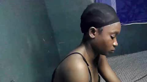 Snapshot of creamyxsugar chatting on March 7, 10:18 pm creamyxsugar online show from March 7, 10:18 pm