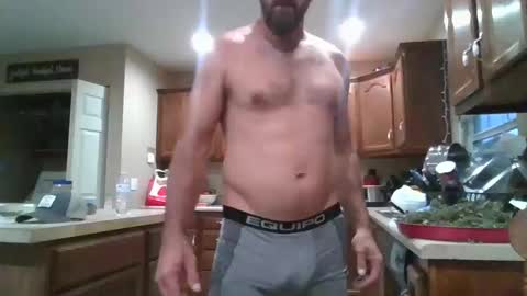 Creeksidecouple online show from October 13, 11:38 pm