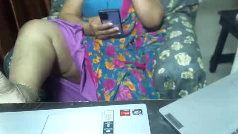 Snapshot of crezybhabihot chatting on January 18, 1:41 am Sonika69 online show from January 18, 1:41 am