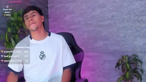 Snapshot of crh58_ chatting on September 15, 12:49 pm crh58_ online show from September 15, 12:49 pm