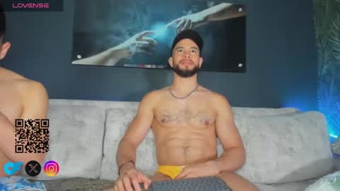 Snapshot of crhistian1_ chatting on February 26, 2:59 am CRHISTIAN online show from February 26, 2:59 am