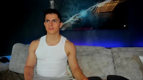 Snapshot of crhistian1_ chatting on March 9, 4:33 pm CRHISTIAN online show from March 9, 4:33 pm