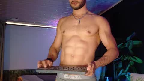Snapshot of crhistian1_ chatting on September 10, 9:26 pm CRHISTIAN online show from September 10, 9:26 pm