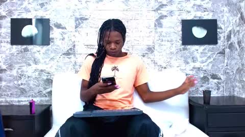 Snapshot of criisbrown_ chatting on November 26, 11:11 am CriisBrown online show from November 26, 11:11 am