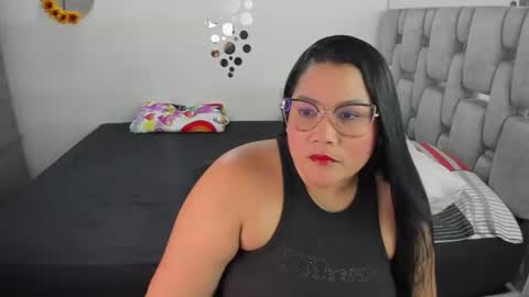 criistal_0 online show from June 17, 6:42 pm