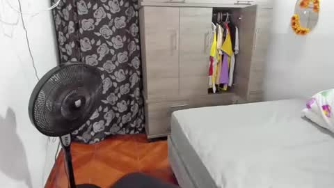 criistal_0 online show from July 16, 2:06 am