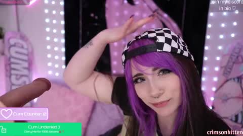 Snapshot of crimsonkitten chatting on October 4, 4:10 am Crimson Kitten online show from October 4, 4:10 am